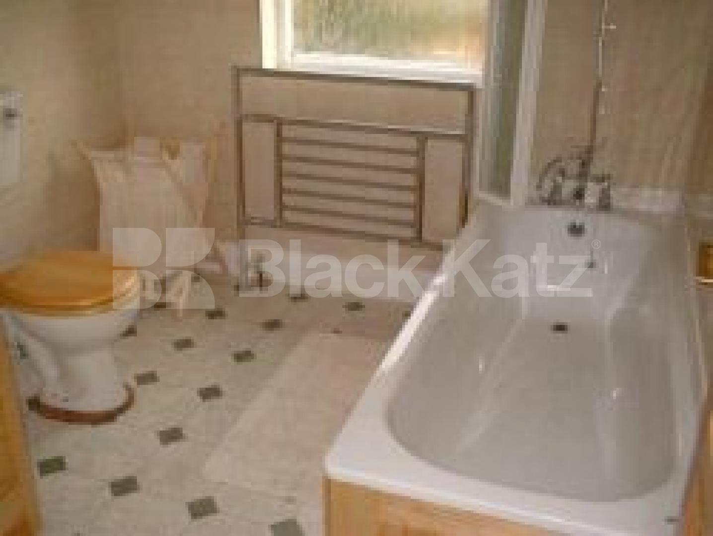 			NEW INSTRUCTION, 2 Bedroom, 1 bath, 1 reception House			 Eleanor Road, BOUNDS GREEN